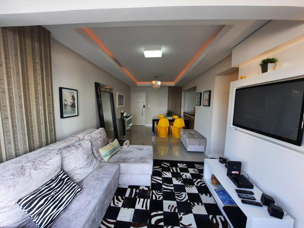 3 Suites Linda Vista Da Orla De Bc A 50M Da Praia - Somente Familiares Balneário Camboriú Екстериор снимка