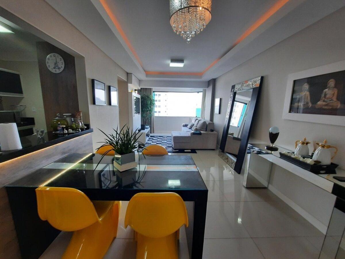 3 Suites Linda Vista Da Orla De Bc A 50M Da Praia - Somente Familiares Balneário Camboriú Екстериор снимка