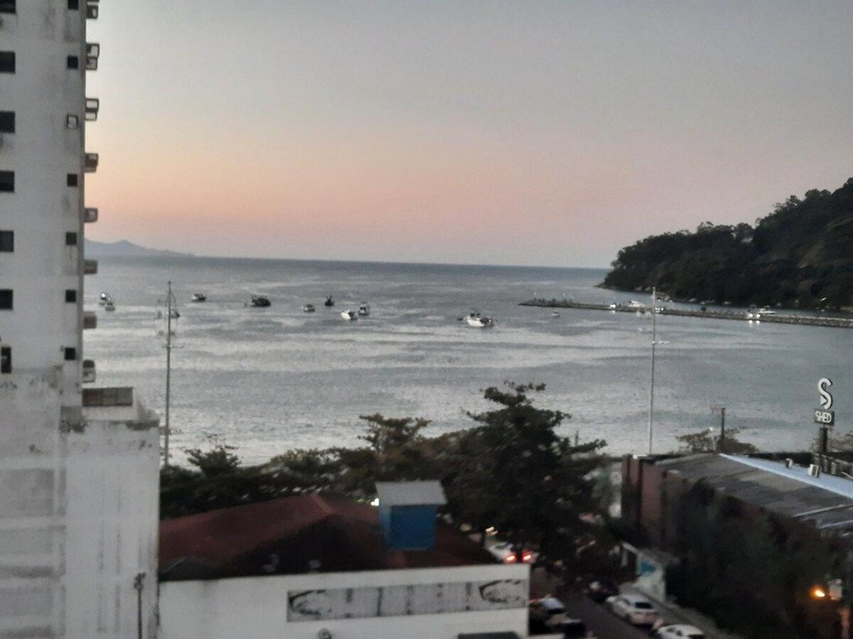 3 Suites Linda Vista Da Orla De Bc A 50M Da Praia - Somente Familiares Balneário Camboriú Екстериор снимка
