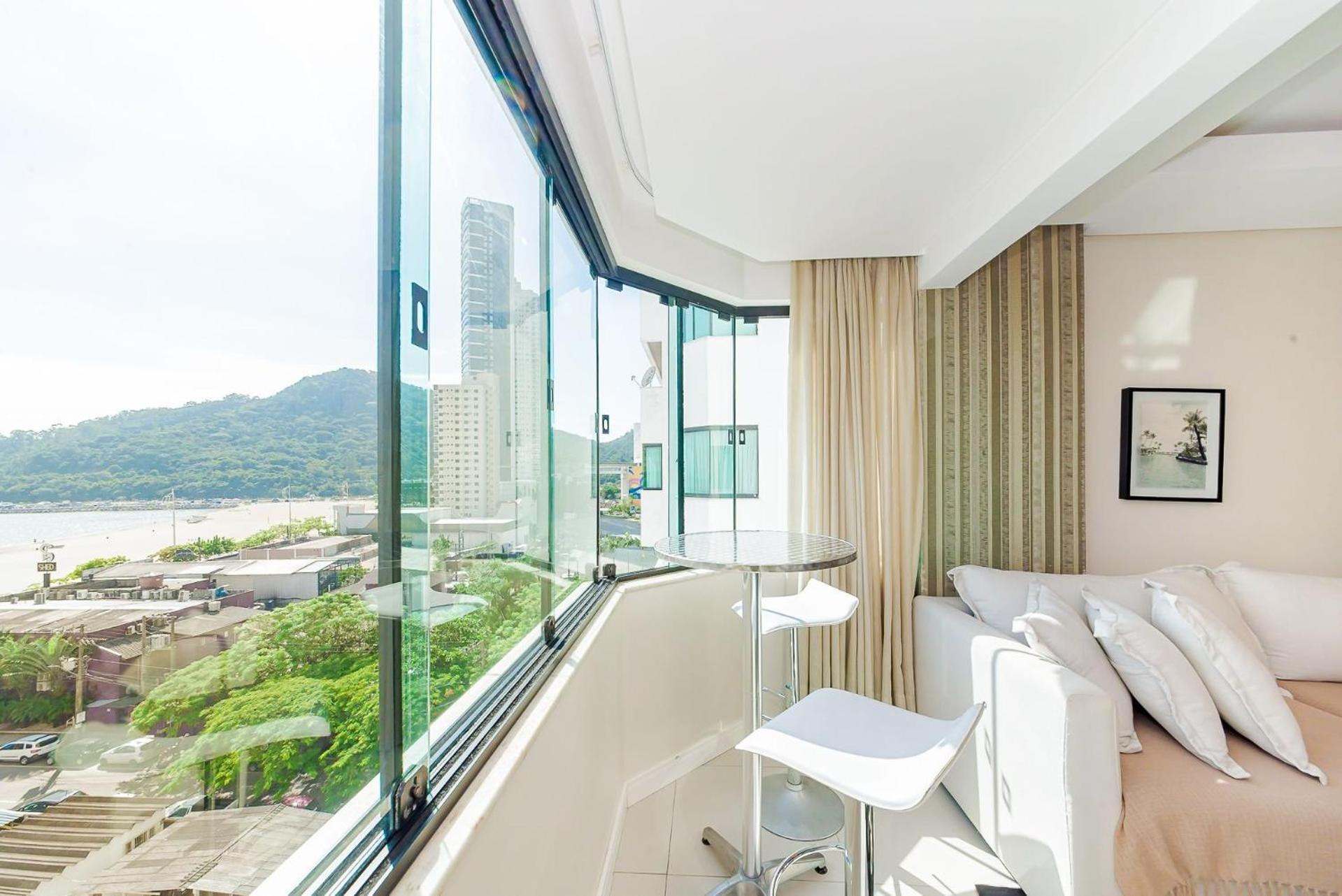 3 Suites Linda Vista Da Orla De Bc A 50M Da Praia - Somente Familiares Balneário Camboriú Екстериор снимка