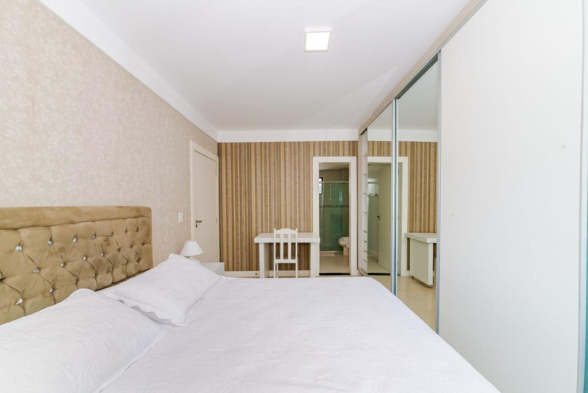 3 Suites Linda Vista Da Orla De Bc A 50M Da Praia - Somente Familiares Balneário Camboriú Екстериор снимка