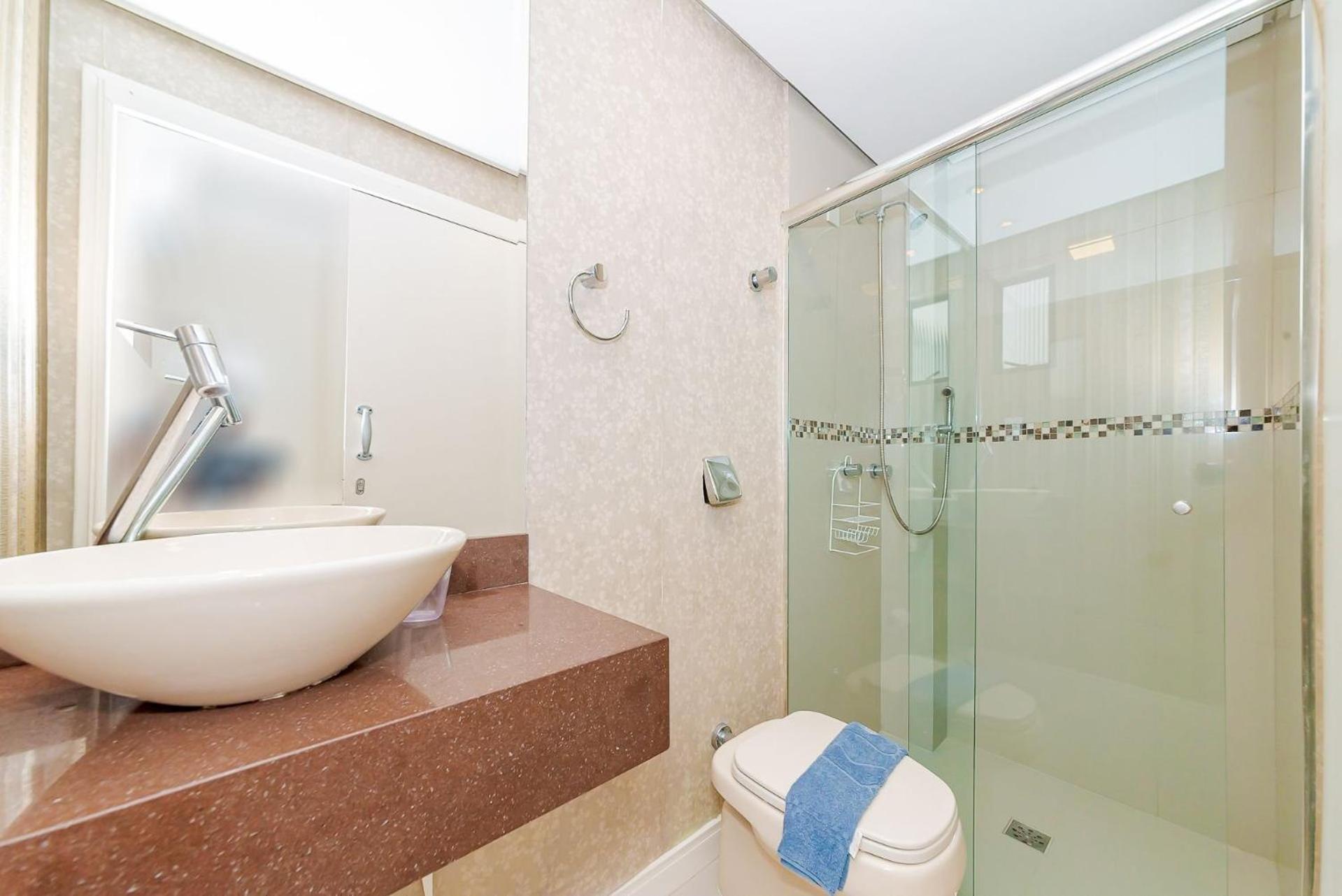 3 Suites Linda Vista Da Orla De Bc A 50M Da Praia - Somente Familiares Balneário Camboriú Екстериор снимка