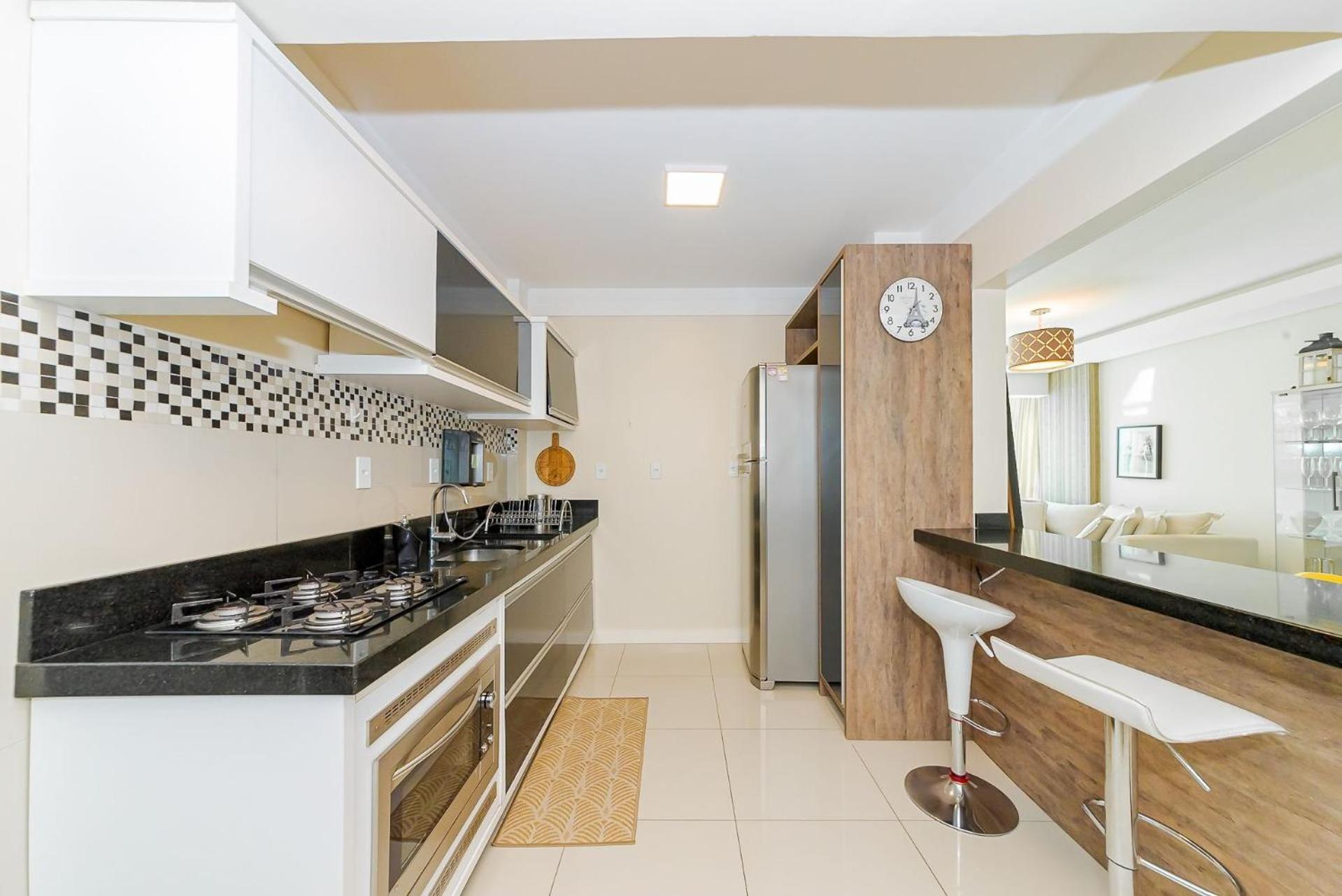 3 Suites Linda Vista Da Orla De Bc A 50M Da Praia - Somente Familiares Balneário Camboriú Екстериор снимка